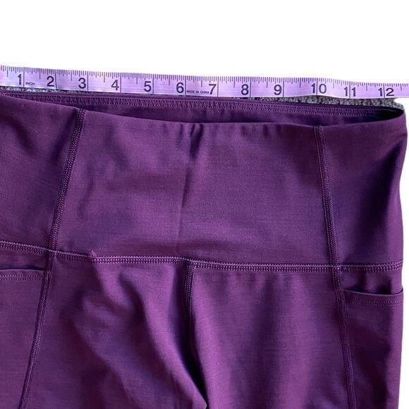 Lorna Jane Plum Workout Capri Leggings Size Small EUC - Picture 3 of 4